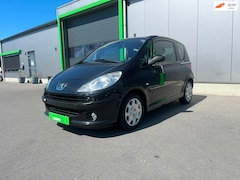 Peugeot 1007 - 1.4 Urban | Schuifdeuren | Climate control | Airco | LM velgen| Trekhaak | Nieuwe APK |Keu