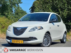 Lancia Y(psilon) - Ypsilon 0.9 TwinAir Gold | Parkeersensoren |Cruise control
