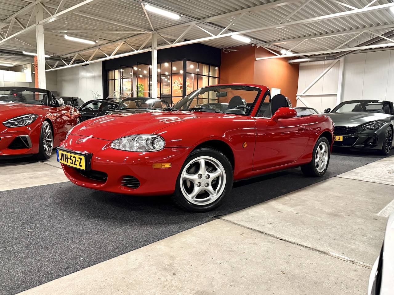 Mazda MX-5 - 1.6i NB-FL Touring l Extreem lage tellerstand! l Collectors-item - AutoWereld.nl