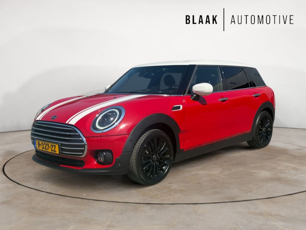 MINI Clubman - 1.5 Cooper Business Edition | leer | head-up | trekhaak | NL-auto - AutoWereld.nl