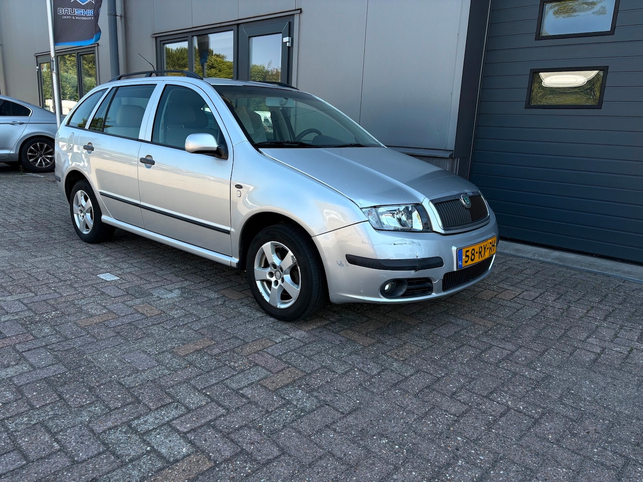 Skoda Fabia Combi - 1.4-16V Elegance|Nieuw Apk - AutoWereld.nl