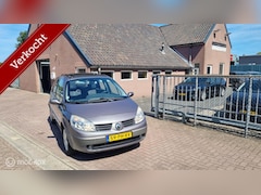 Renault Scénic - 1.6-16V Dynamique Comfort Airco, Trekhaak, Distributieriem vervangen