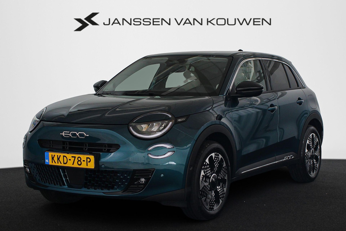 Fiat 600e - La Prima 54 kWh Stoelverwarming Massage 360-Camera Keyless - AutoWereld.nl