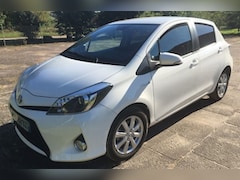 Toyota Yaris - 1.5 Full Hybrid Comfort met Lm wielen en Navi