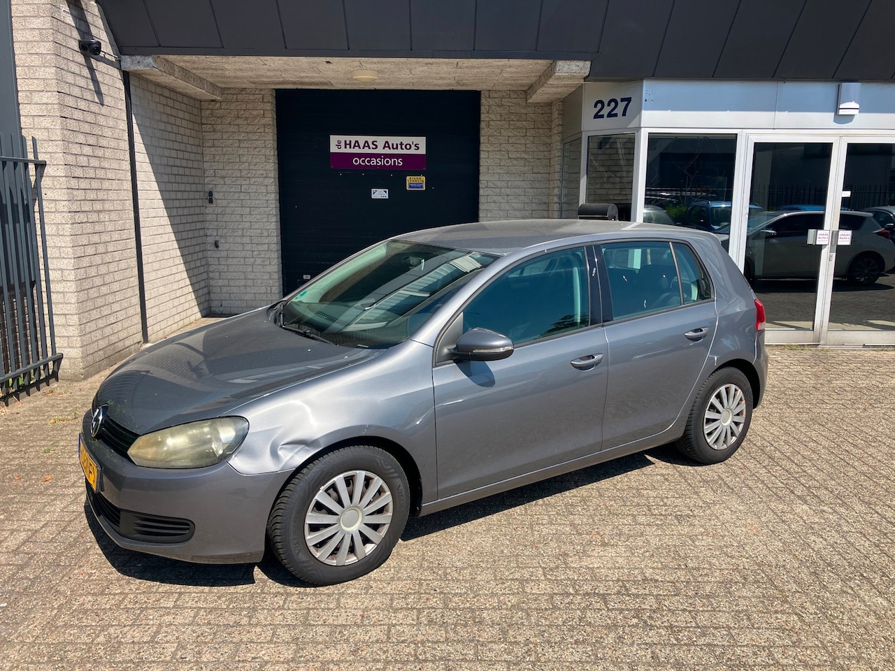 Volkswagen Golf - 1.6 Comfortline / 5 DEURS / NIEUW MODELJAAR / CLIMA / APK 2027 - AutoWereld.nl