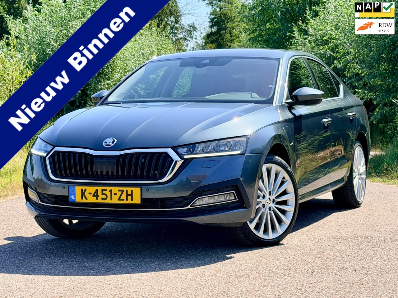 Skoda Octavia - 1.4 TSI iV PHEV Business Edition Plus / Airco Koud / Navi / Camera / Luxe Leder / Elektris - AutoWereld.nl