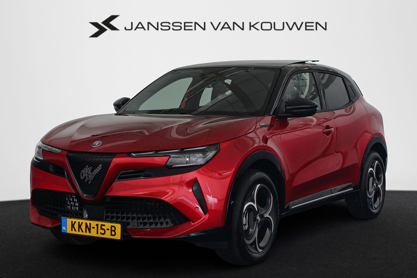 Alfa Romeo Junior - 1.2 Turbo Hybrid Ibrida Sport Speciale Pano Massage Stoelverwarming - AutoWereld.nl
