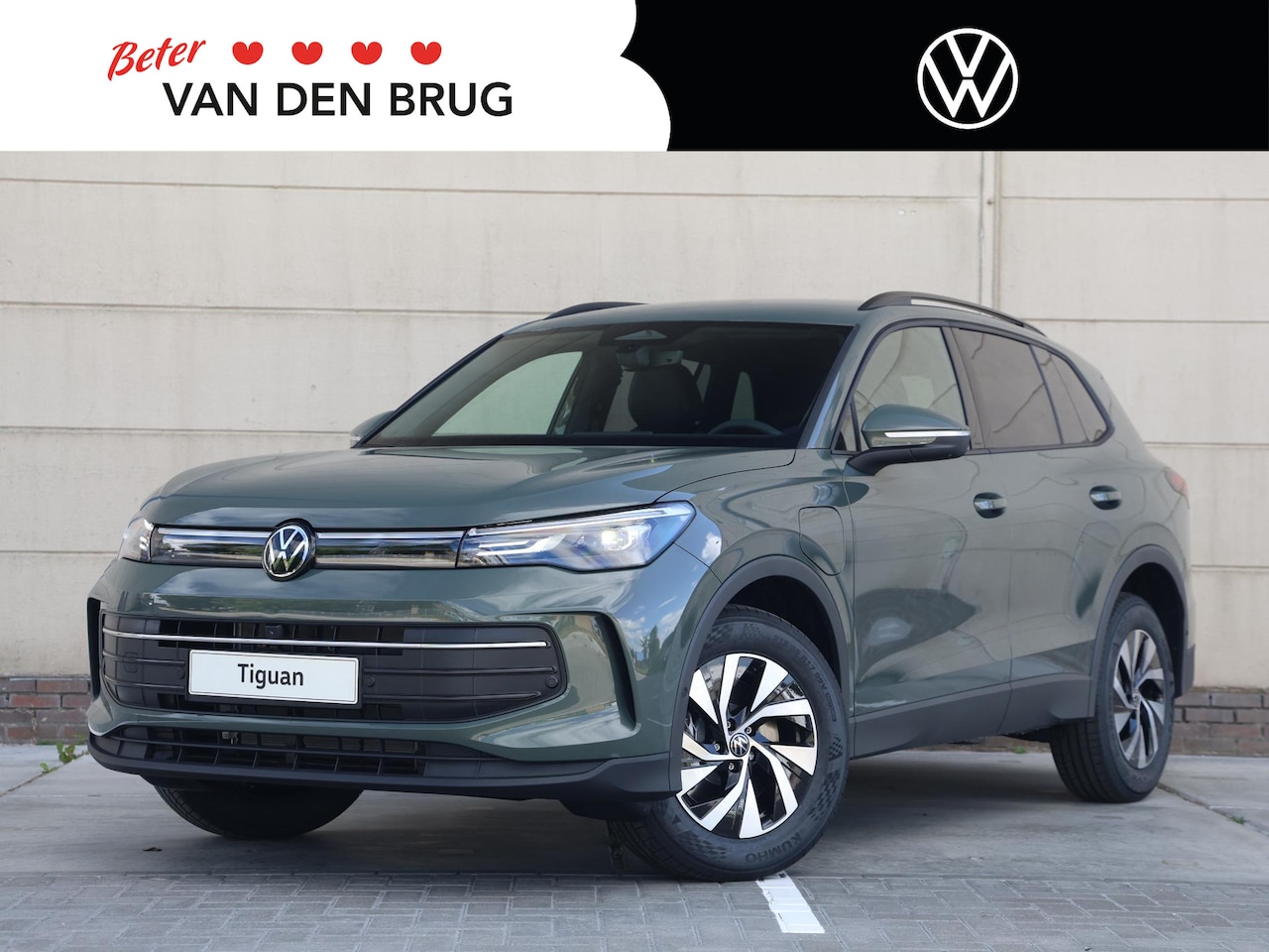 Volkswagen Tiguan - Limited Edition 1.5 eHybrid 150 kW 204 PK | 17" inch velgen | Trekhaak | Design pakket dar - AutoWereld.nl