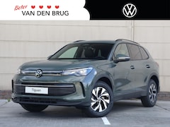Volkswagen Tiguan - Limited Edition 1.5 eHybrid 204 PK | 17" inch velgen | Trekhaak | Design pakket dark | App