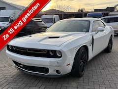 Dodge Challenger - 5.7 V8 Hemi 2016 LEES BESCHRIJVING