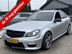 Mercedes-Benz C-klasse - C63 AMG 6.2 V8 Sedan 2009 Facelift P30 Performance Pack