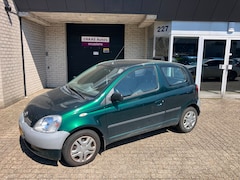 Toyota Yaris - 1.0-16V VVT-i Terra / AIRCO KOUD / APK OKTOBER 2026 / EXPORT MOGELIJK