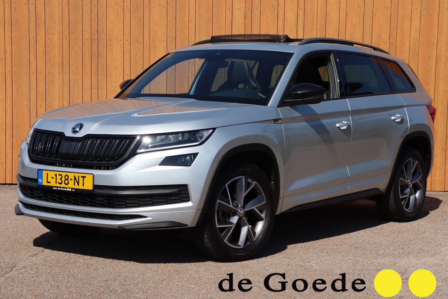 Skoda Kodiaq - 1.5 TSI Sportline Business 7persoons org.NL pano-dak el.klep camera stuurverw. canton - AutoWereld.nl