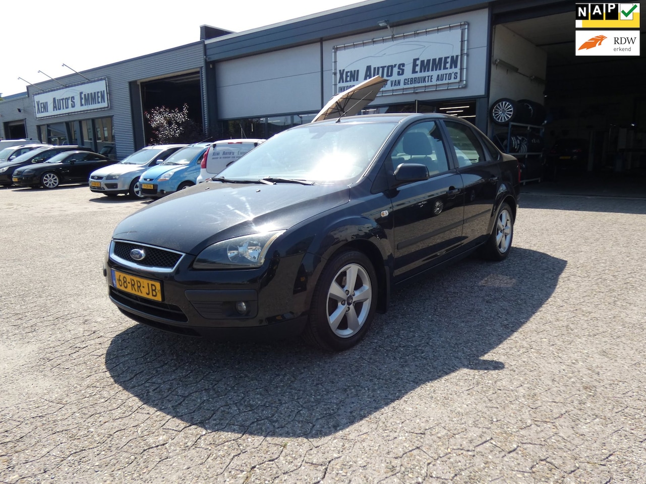 Ford Focus - 1.6-16V First Edition|Airco|Sedan|LM-Velgen|2e Eigenaar|Trekhaak!! - AutoWereld.nl
