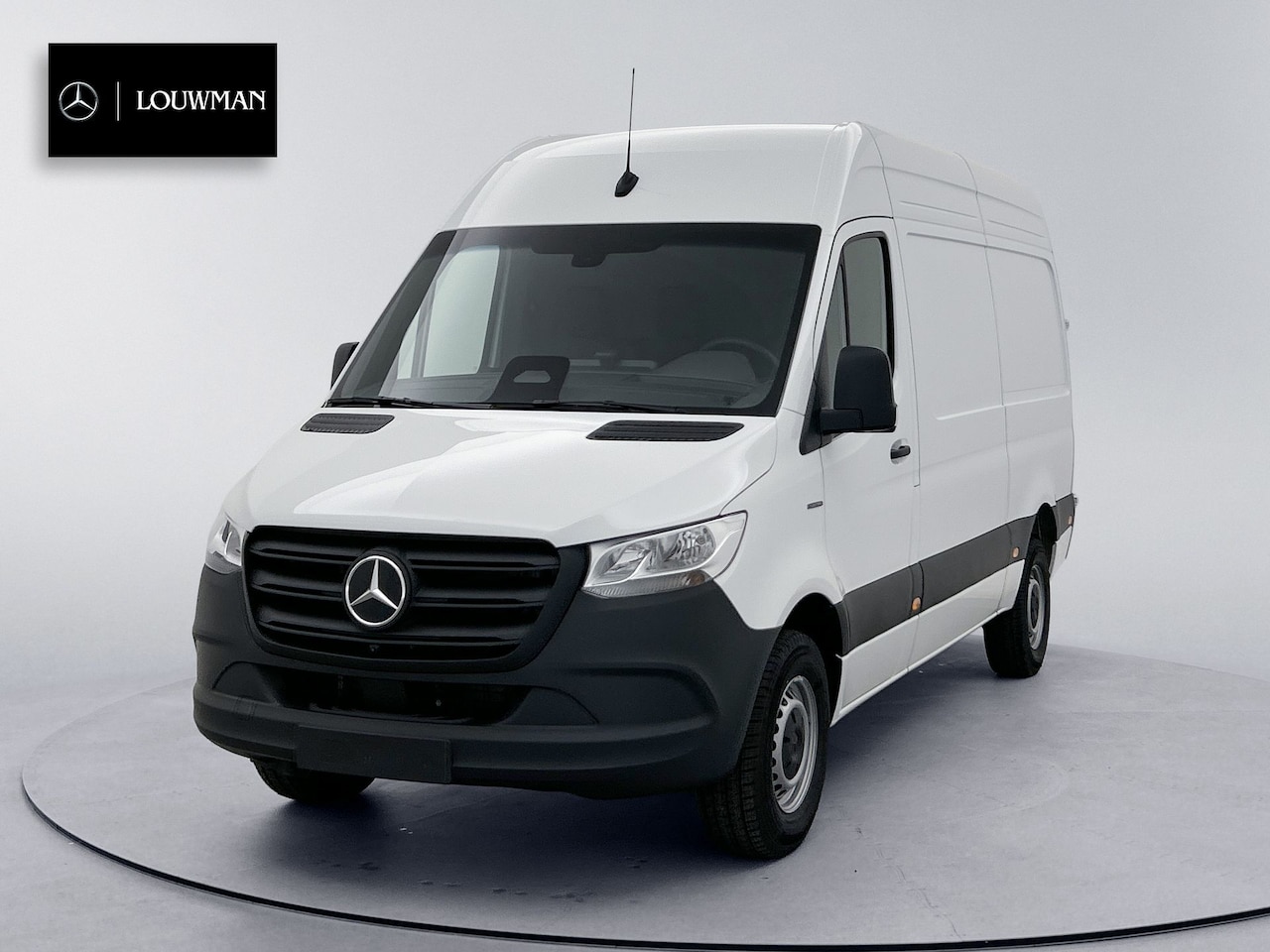 Mercedes-Benz eSprinter - 0,99% RENTE - 320 L2H2 RWD 81KWH PRO | 30 year edition | DC Laden | 270 graden deuren | - AutoWereld.nl