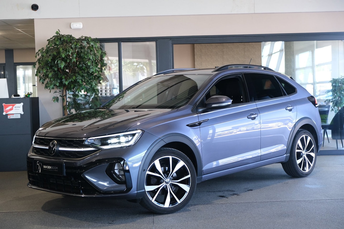 Volkswagen Taigo - 1.0 TSI 2x R-Line 110PK DSG IQ Led Virtual Navi Cam ACC Kessy - AutoWereld.nl