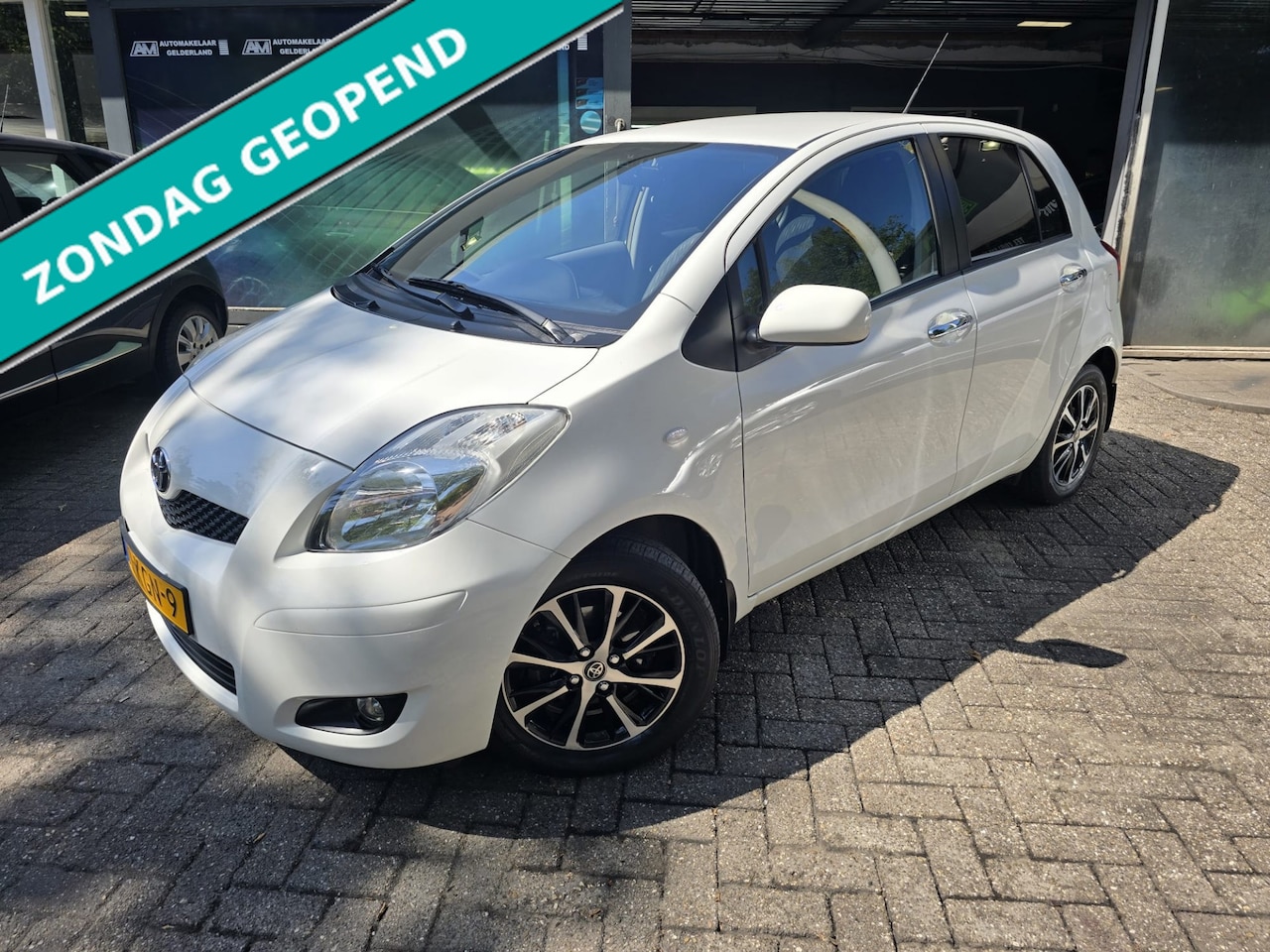 Toyota Yaris - 1.3 VVTi Aspiration | AUTOMAAT | 3/6 OF 12MND GARANTIE | ANDROID | AIRCO | LMV | - AutoWereld.nl