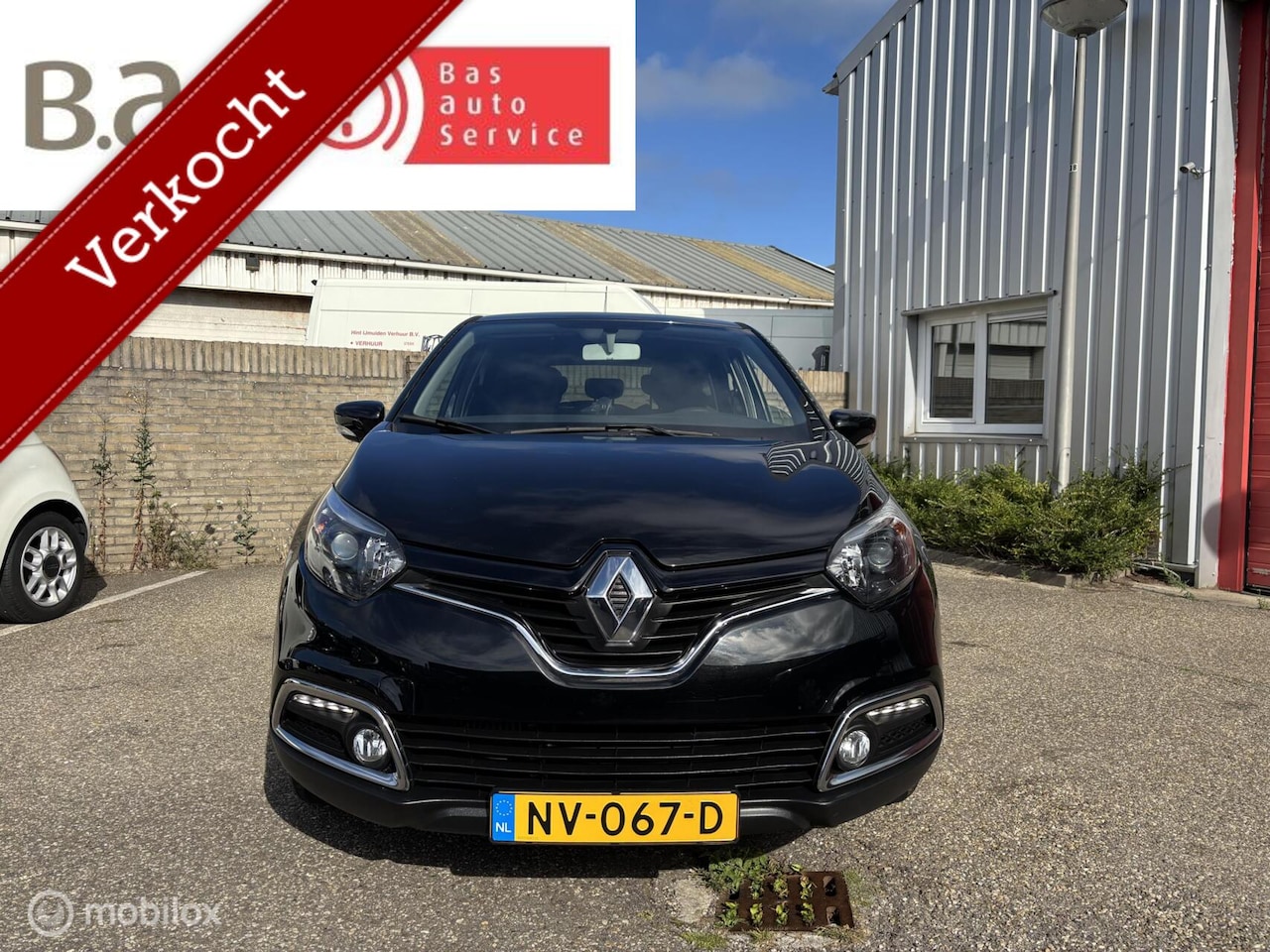 Renault Captur - 0.9 TCe Limited / NAP / CRUISE / NAVI / AIRCO - AutoWereld.nl