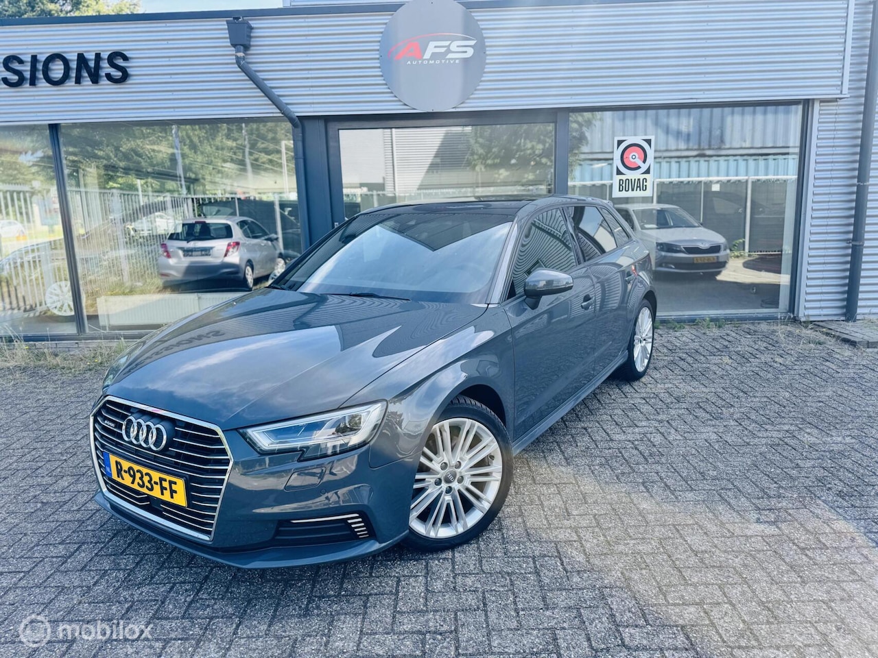 Audi A3 Sportback - 1.4 e-tron Lease Edition Pano / S-line / carplay - AutoWereld.nl