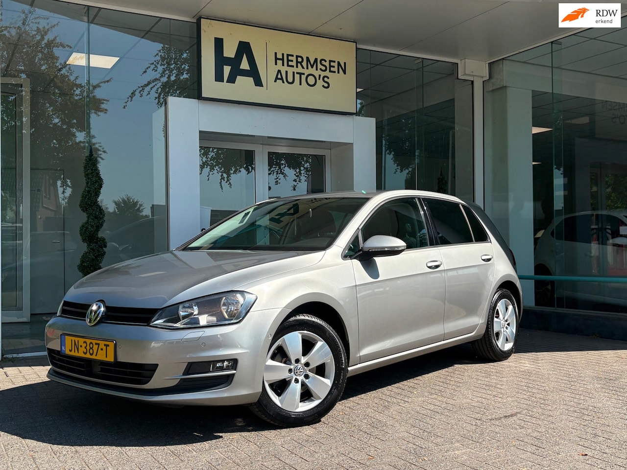 Volkswagen Golf - 1.2 TSI Business Edition|CarPlay|ACC|Stoel.VW| - AutoWereld.nl