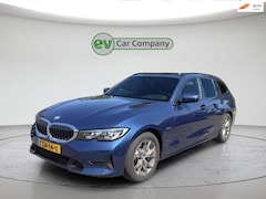 BMW 3-serie Touring - 330e | M-sport pakket | Memory Seats | Camera | CarPlay | Dealer onderhouden | Keyless ent