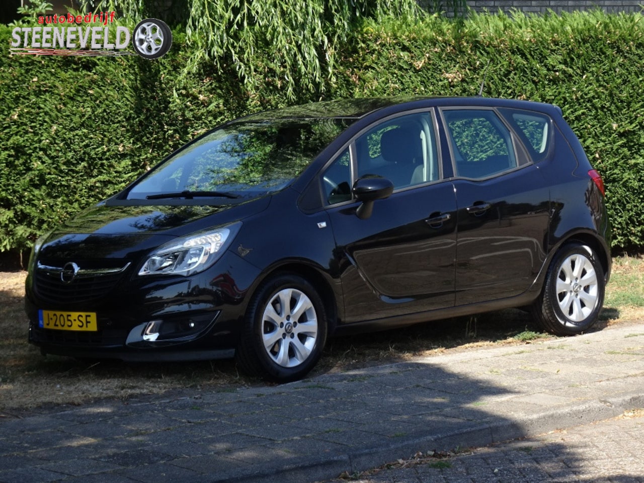 Opel Meriva - 1.4 Design Edition met Navi en Trekhaak - AutoWereld.nl