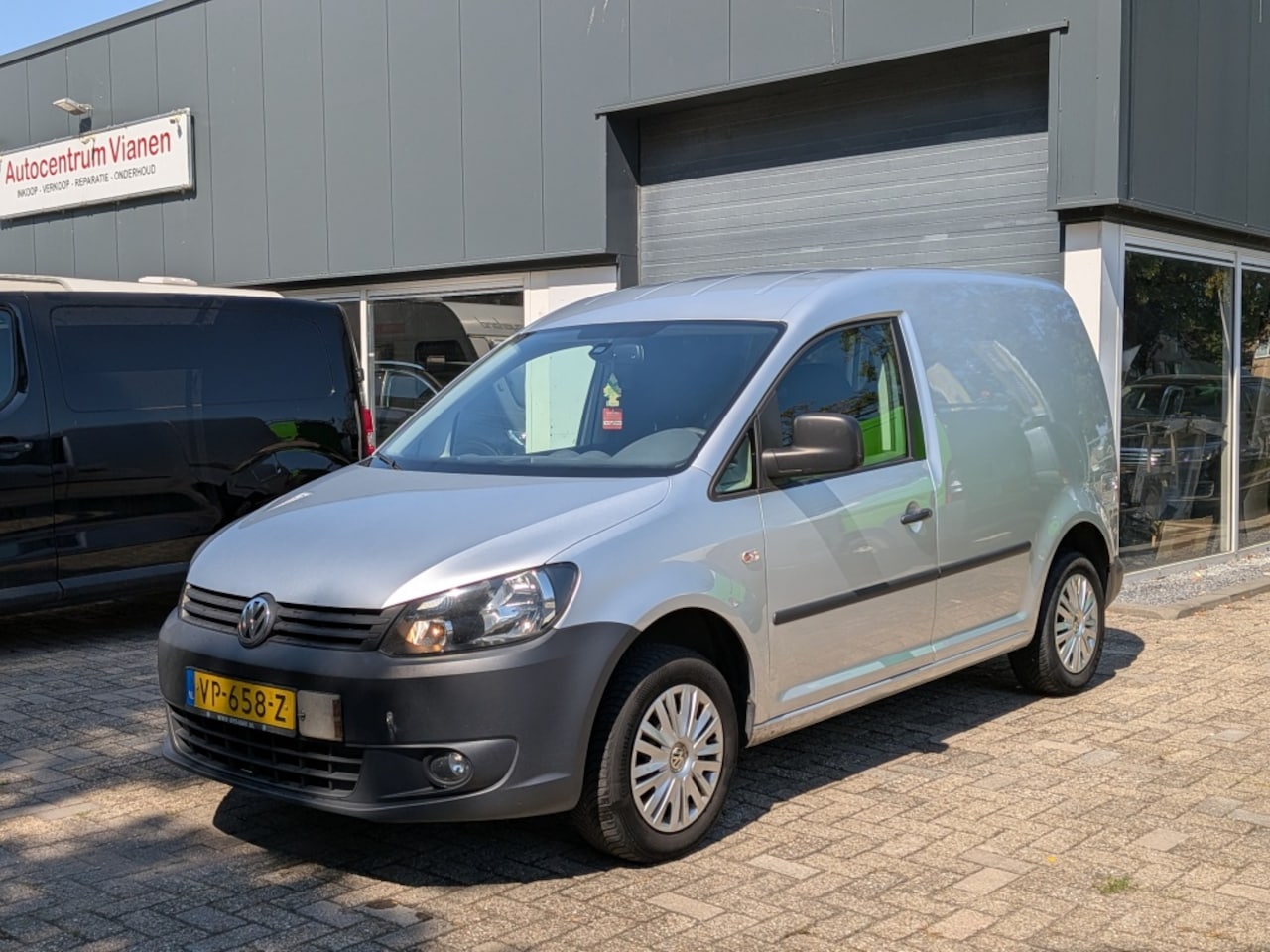 Volkswagen Caddy - 1.6 TDI APK NAP AIRCO - AutoWereld.nl
