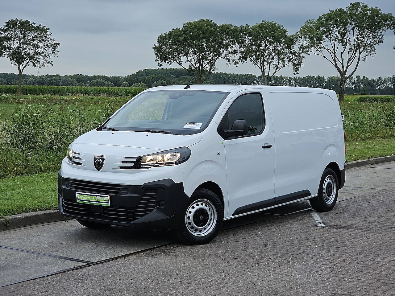 Peugeot Expert - 1.5 BlueHDi 120 L2 Cruise control, Airco, Pdc, Lane assist, Euro6, NAP, 120Pk, 1e Eigenaar - AutoWereld.nl