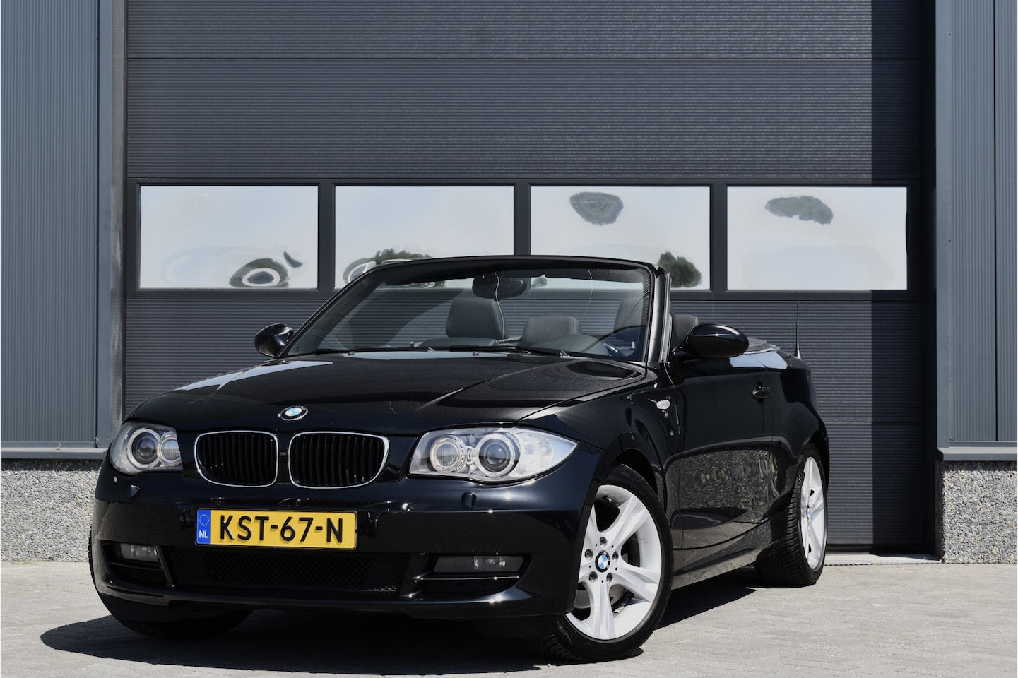 BMW 1-serie Cabrio - 125i High Executive Youngtimer Xenon - keyless - Navi - Clima - AutoWereld.nl