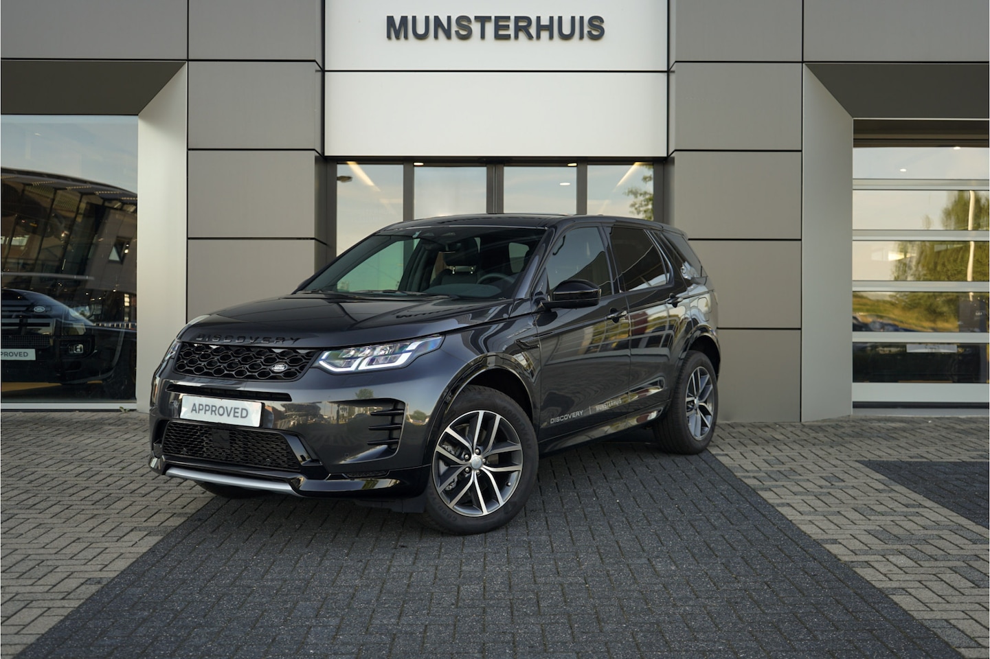 Land Rover Discovery Sport - P270e PHEV Business Edition Dynamic | Voorstoelen/Achterbank verwarmd | Panoramadak | - AutoWereld.nl