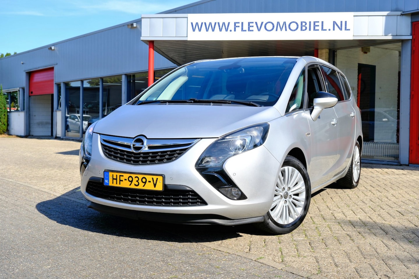 Opel Zafira Tourer - 1.6 CDTI Business+ 7-pers Pano|Navi|Cam|Clima|LMV|Trekh - AutoWereld.nl