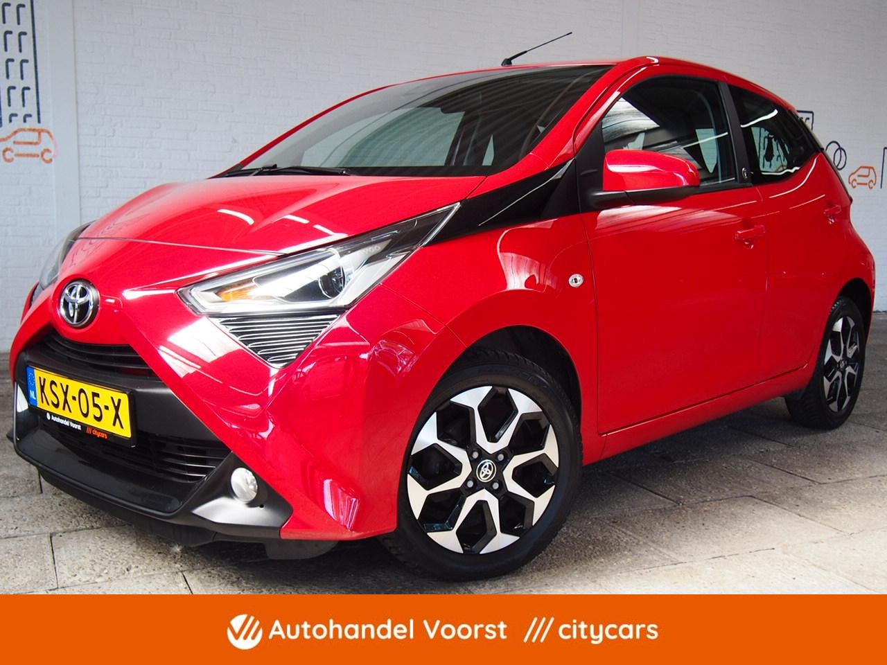 Toyota Aygo - 1.0 VVT-i x-joy Automaat (APK:Nieuw) Carplay - AutoWereld.nl