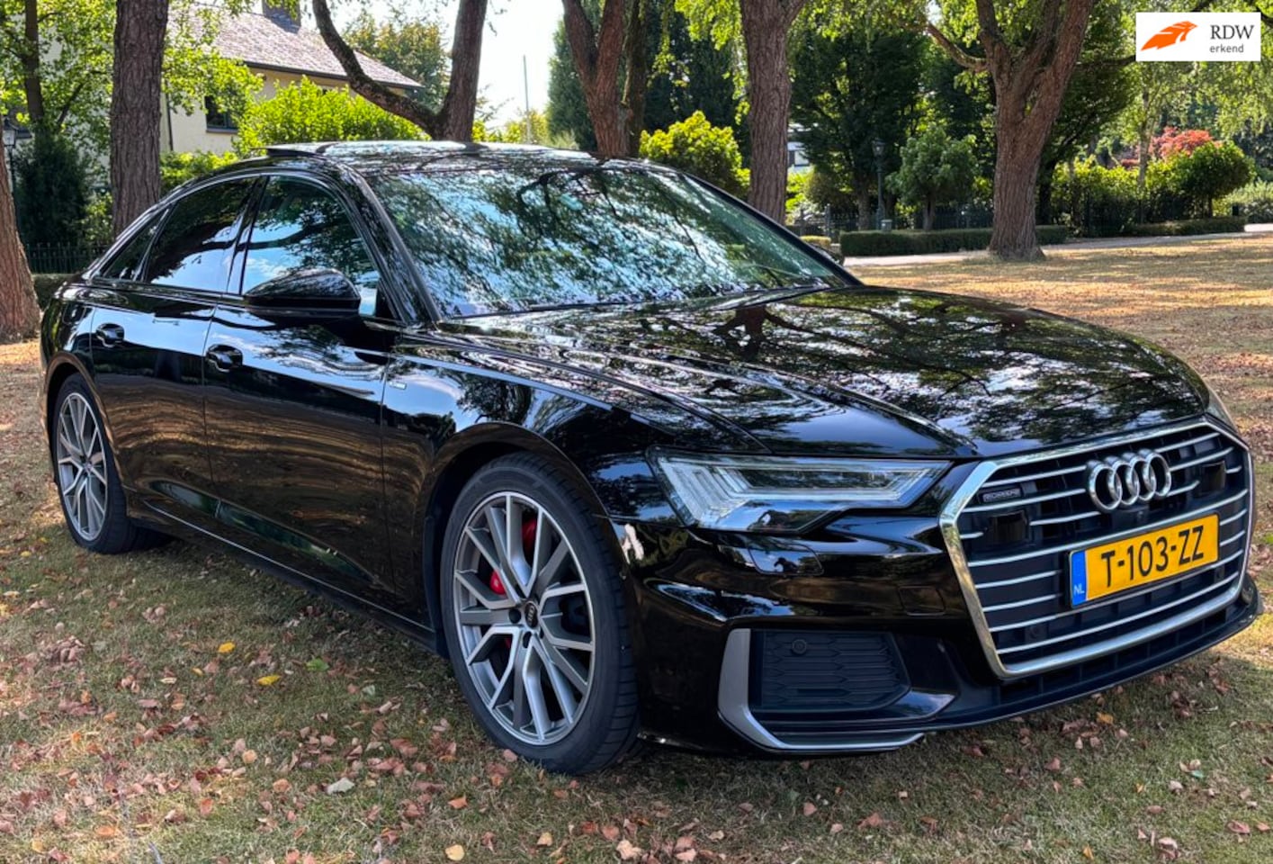 Audi A6 Limousine - 50 TFSI e quattro Business edition | Pano | HUD | 360° | Leder - AutoWereld.nl