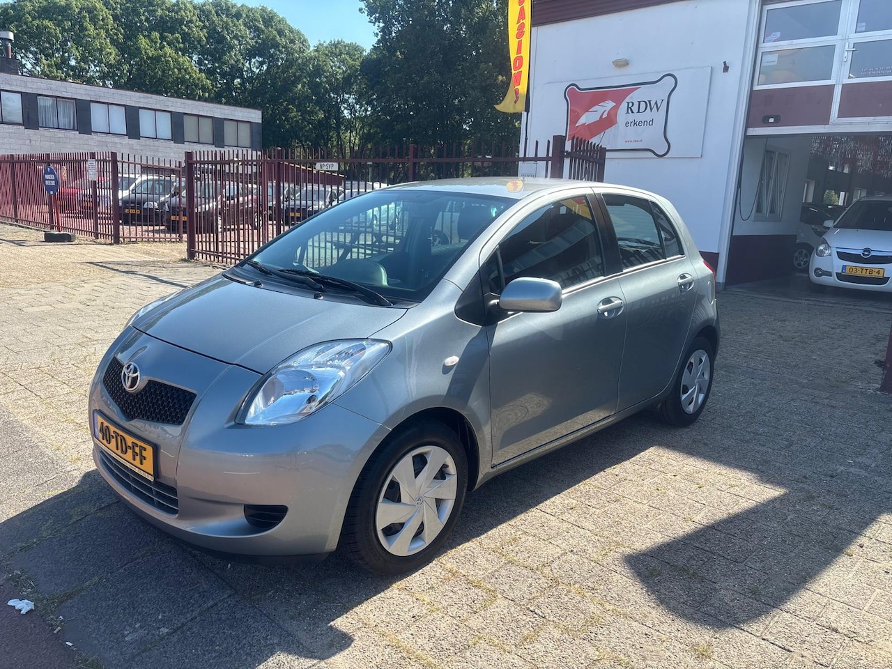 Toyota Yaris - 1.3 16V VVT-I 5DR MMT Sol - AutoWereld.nl