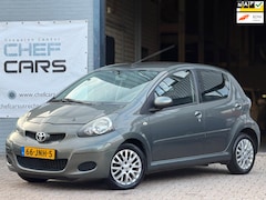 Toyota Aygo - 1.0|NAP|AIRCO|NIEUWEAPK|HALFLEER|5DRS|DEALEROH