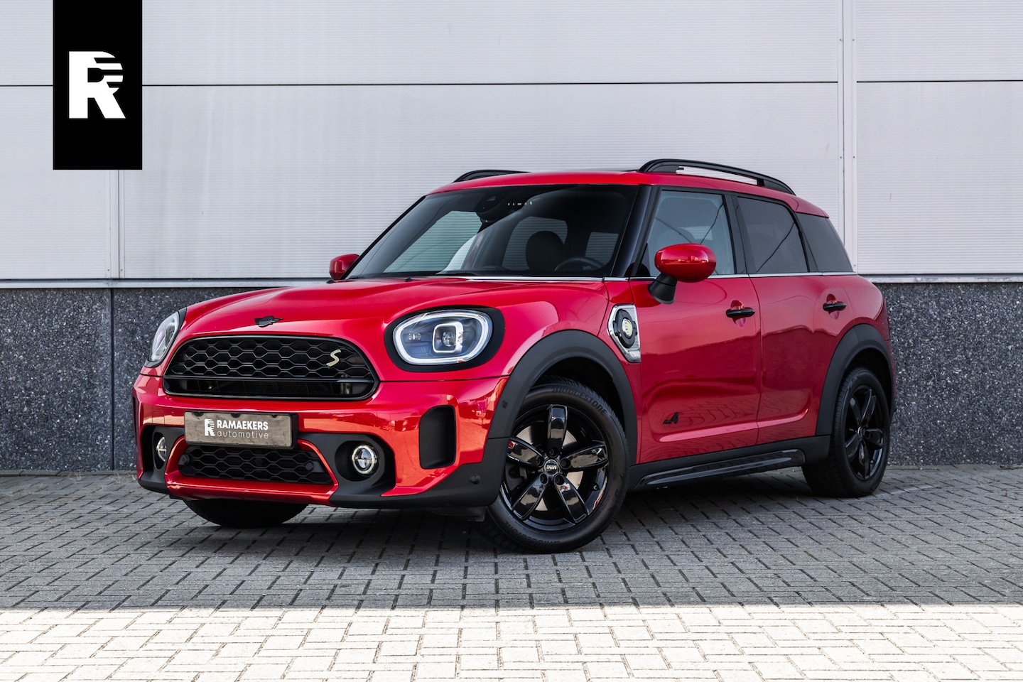 MINI Countryman - 1.5 Cooper S E ALL4 Chili Pano / Harman Kardon / Elek Stoelen / Leder / Adaptive Cruise / - AutoWereld.nl