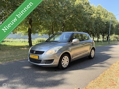 Suzuki Swift - 1.2 Comfort*NEW APK 08/27*AIRCO*STOELVERWARMING