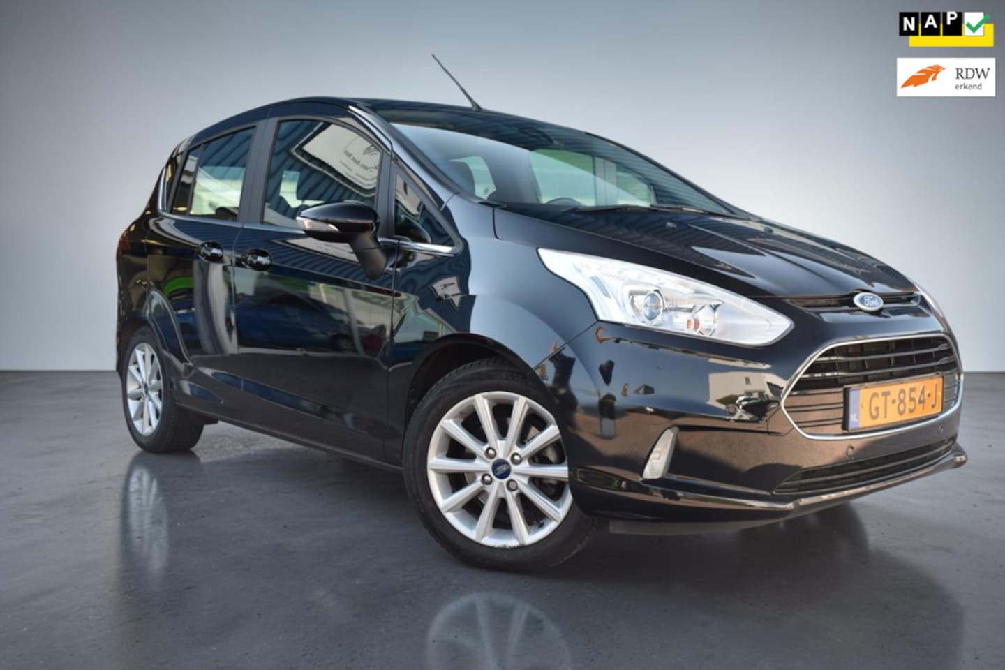 Ford B-Max - 1.0 EcoBoost Titanium 1.0 EcoBoost Titanium, Nap, Airco, Achteruitrijcamera, Parkeerhulp voor en achter,