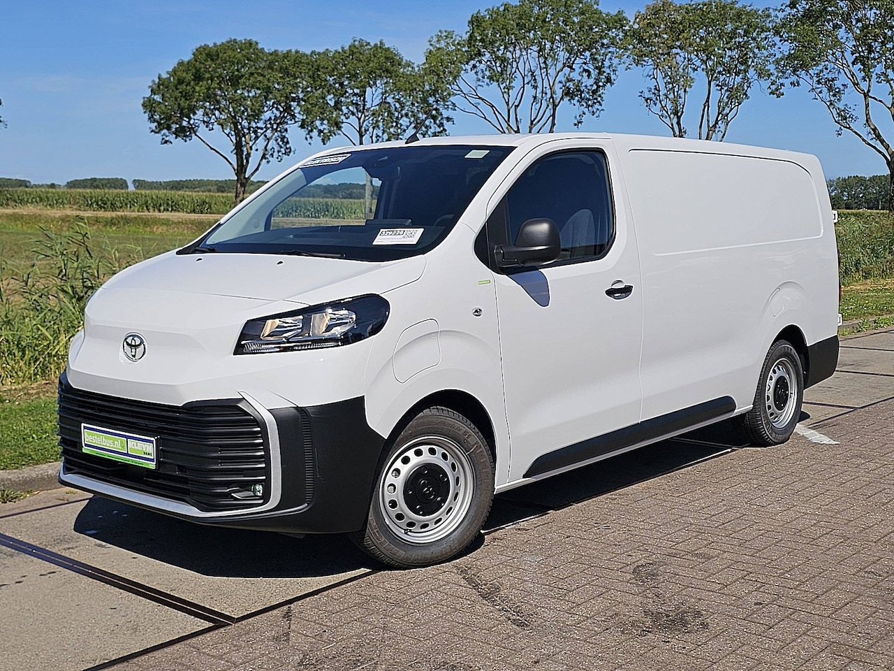 Toyota ProAce Electric Worker - 10th Anniversary Extra Range Long L2 75 kWh snelladen 345km wltp carplay 3-zits adaptive c - AutoWereld.nl