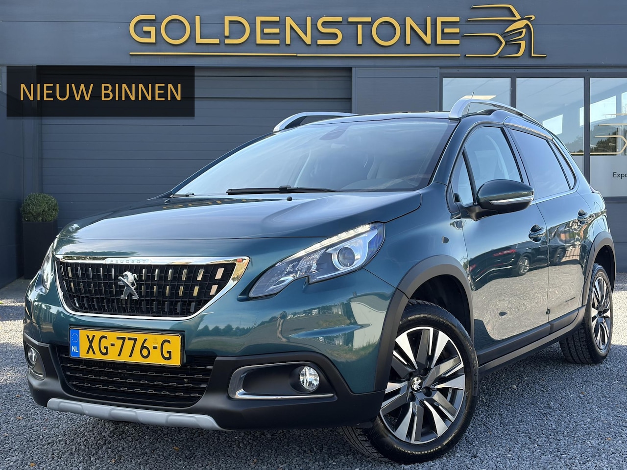Peugeot 2008 - 1.2 PureTech Allure D-riem vv in 2025 l Trekhaak l 131pk l Pano l Camera l Carplay l Navi - AutoWereld.nl