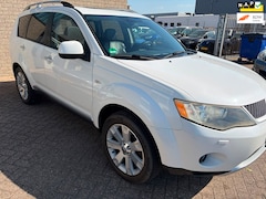 Mitsubishi Outlander - 2.4 Instyle 7 persoons automaat