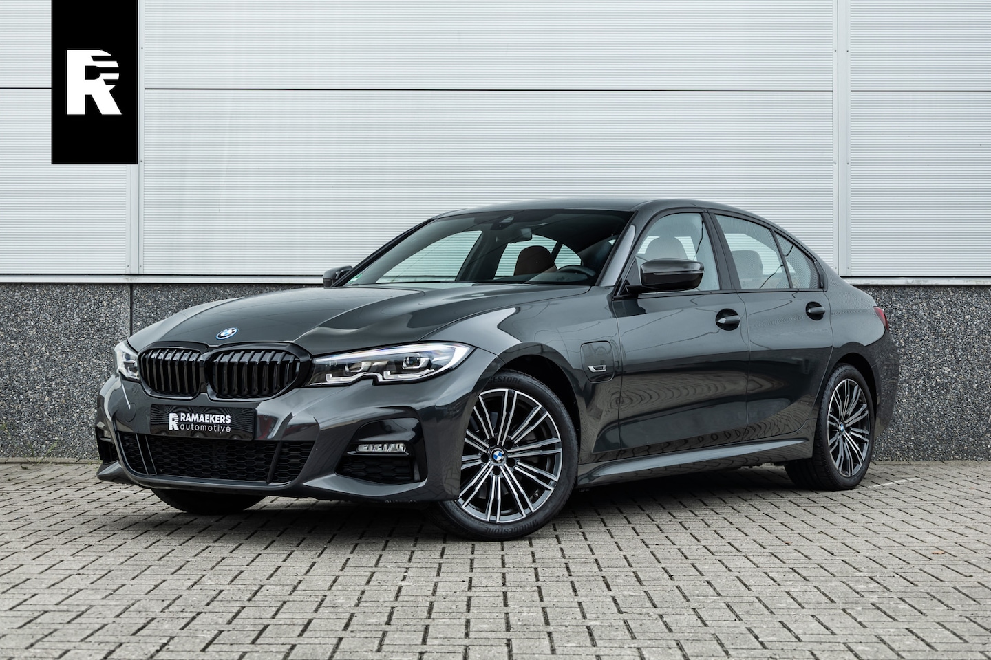 BMW 3-serie - 320e M-Sport Dravitgrau / Schaal stoel / HiFi / Camera / - AutoWereld.nl