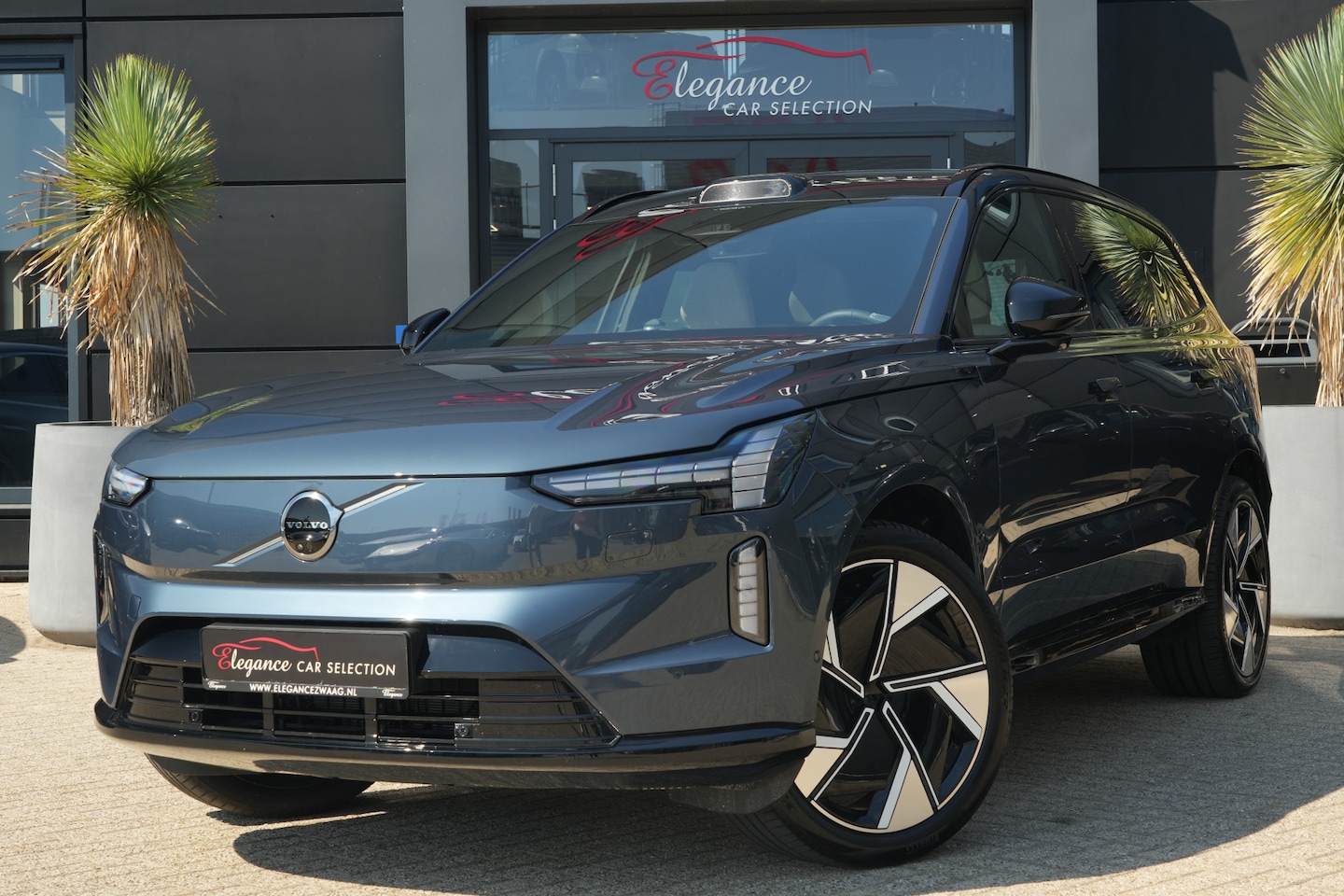 Volvo EX90 - Single Motor Plus 6p. 104 kWh 279pk Panoramadak/360Camera/BowersWilkens - AutoWereld.nl