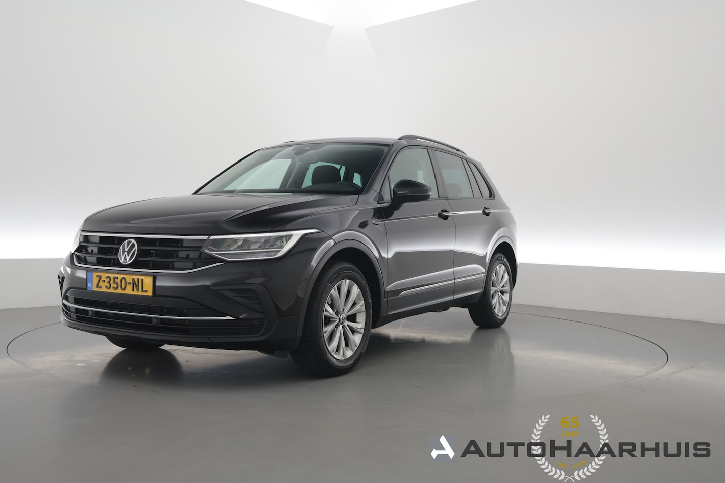 Volkswagen Tiguan - 1.5 TSI Life | Rijklaar!! | Adapt. Cruise | Trekhaak | Navi | Stoel- Stuurverw. | All Seas - AutoWereld.nl