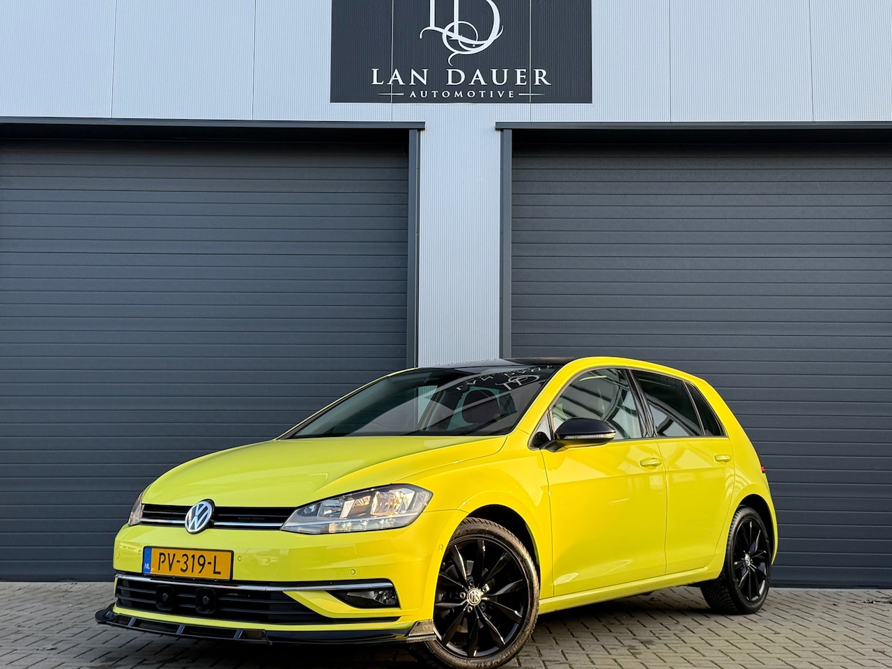 Volkswagen Golf - 2.0 TDI Highline / AUTOMAAT / NAP / 1e Eig. - AutoWereld.nl