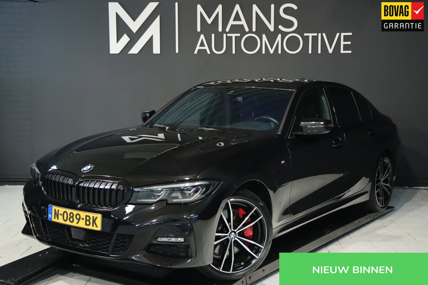 BMW 3-serie - 320e M Sport / ACC / CAMERA / LEDER / CARPLAY / STUUR+STOELVERW - AutoWereld.nl