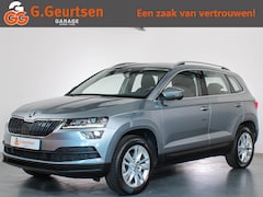 Skoda Karoq - 1.5 TSI ACT Business Edition Plus Trekhaak, ACC, Camera, DAB, Apple Carplay/Android Auto