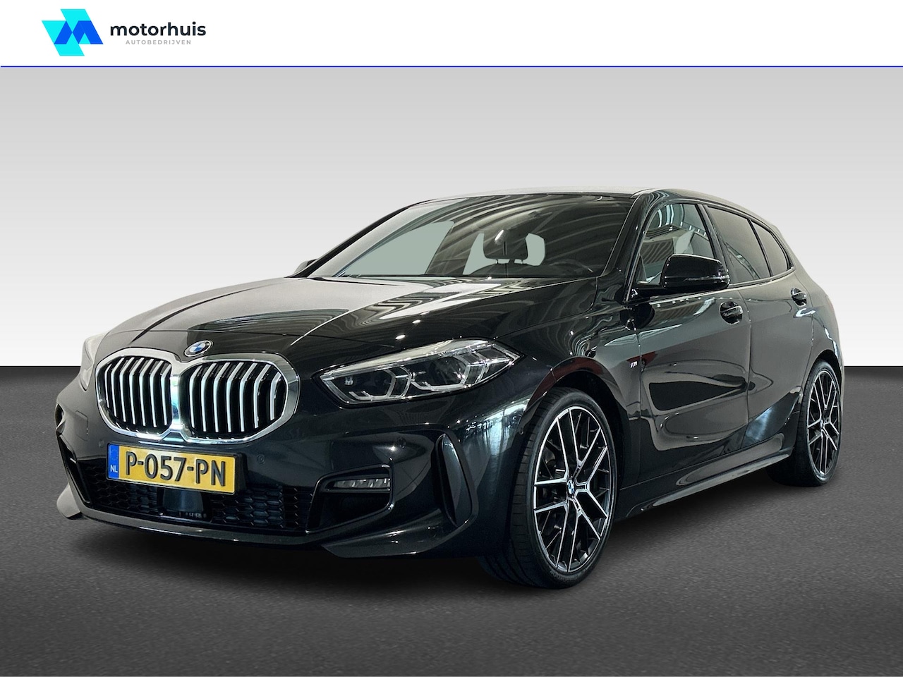 BMW 1-serie - 1-Serie 118i Executive M-Sport Automaat 2022 - AutoWereld.nl