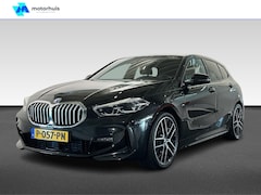 BMW 1-serie - 1-Serie 118i Executive M-Sport Automaat 2022