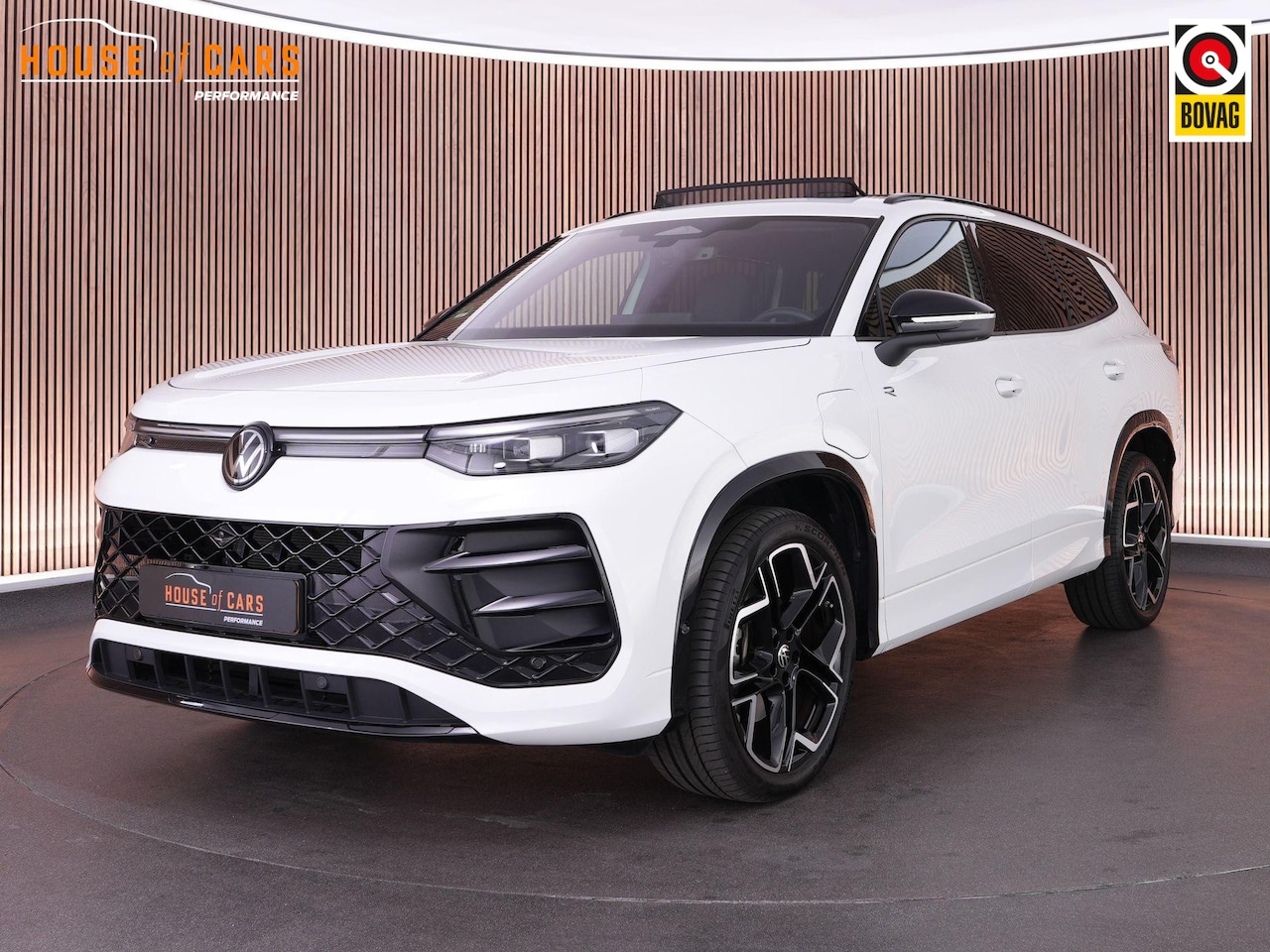 Volkswagen Tayron - 1.5 eHybrid 272pk R-Line Edition |Pano|Harman&Kardon|Leder|Massage|Memory|Head-up|20" LMV| - AutoWereld.nl